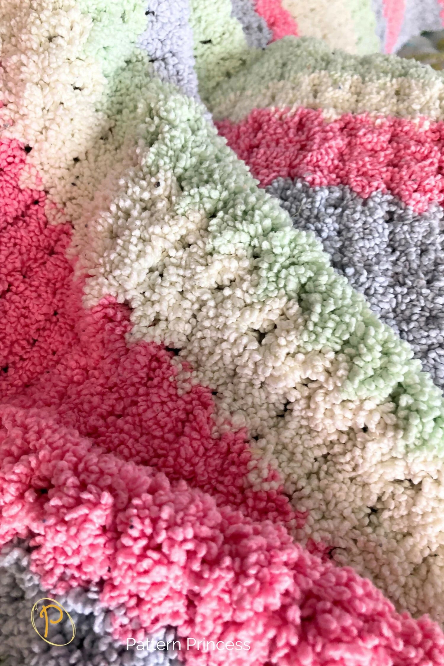 Cotton Candy Fluffy Blanket (Crochet)