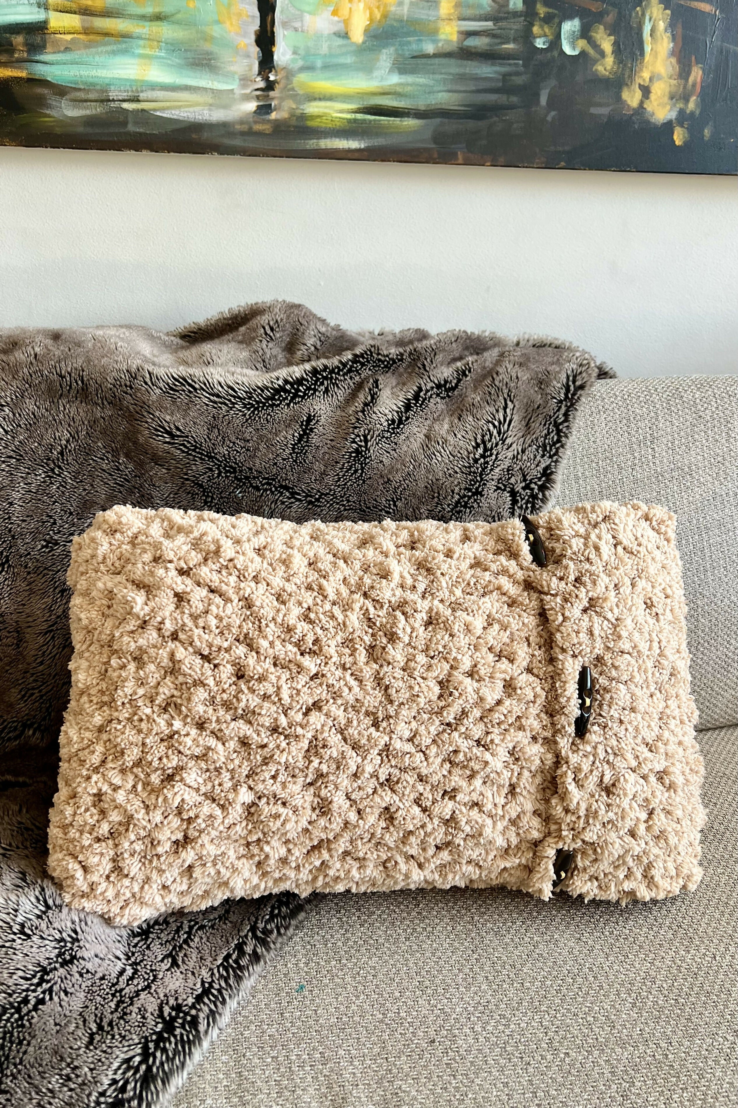 Darcy Pillow (Crochet)