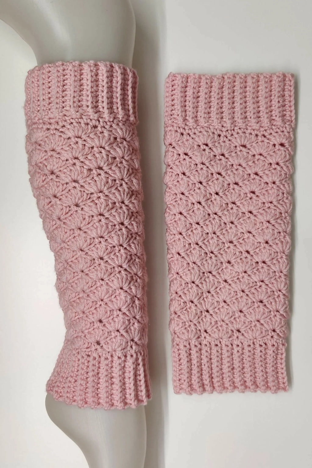 Shell Leg Warmers (Crochet)