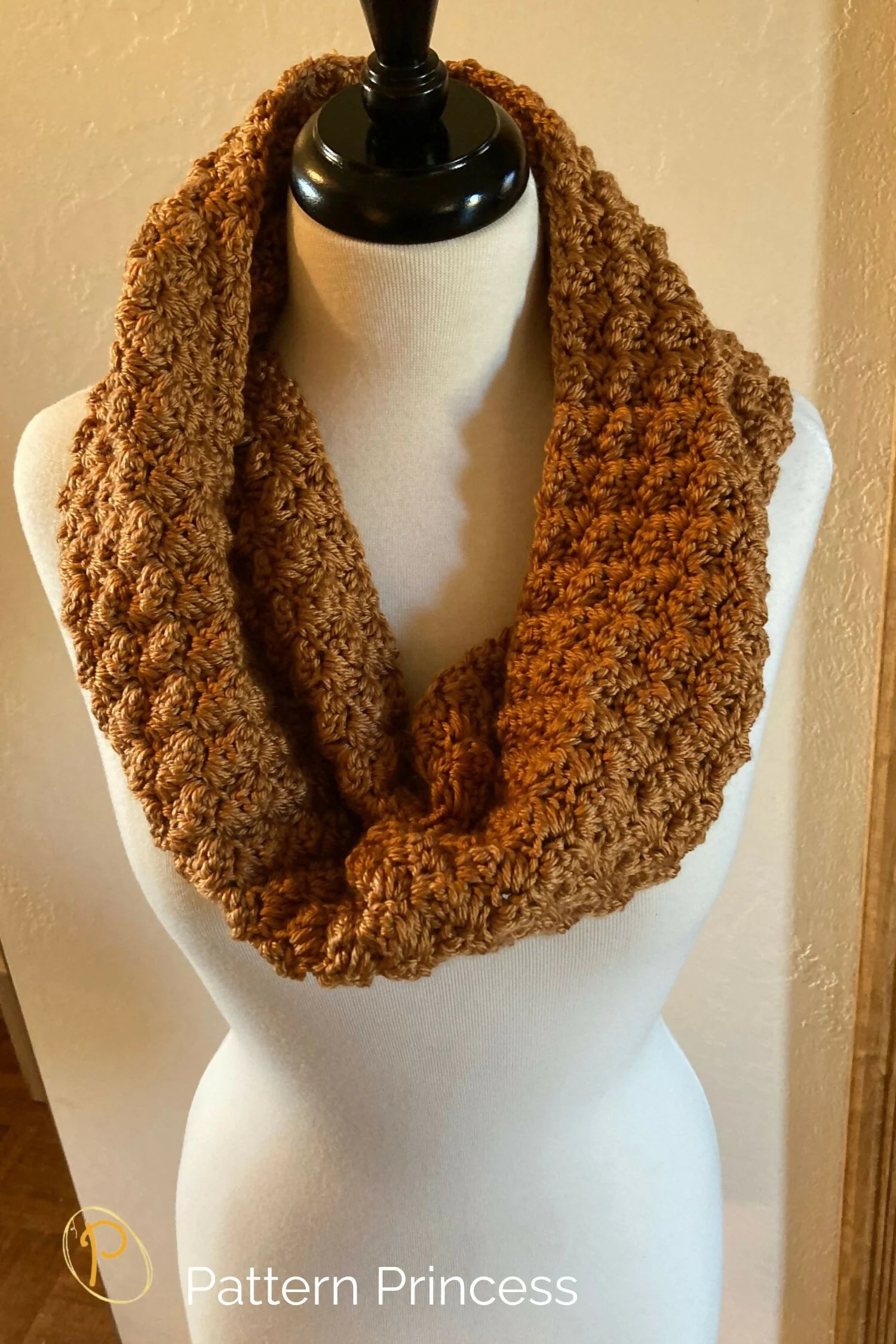 Sophia Snuggly, Cozy, and Easy Cowl Crochet Pattern (Crochet)