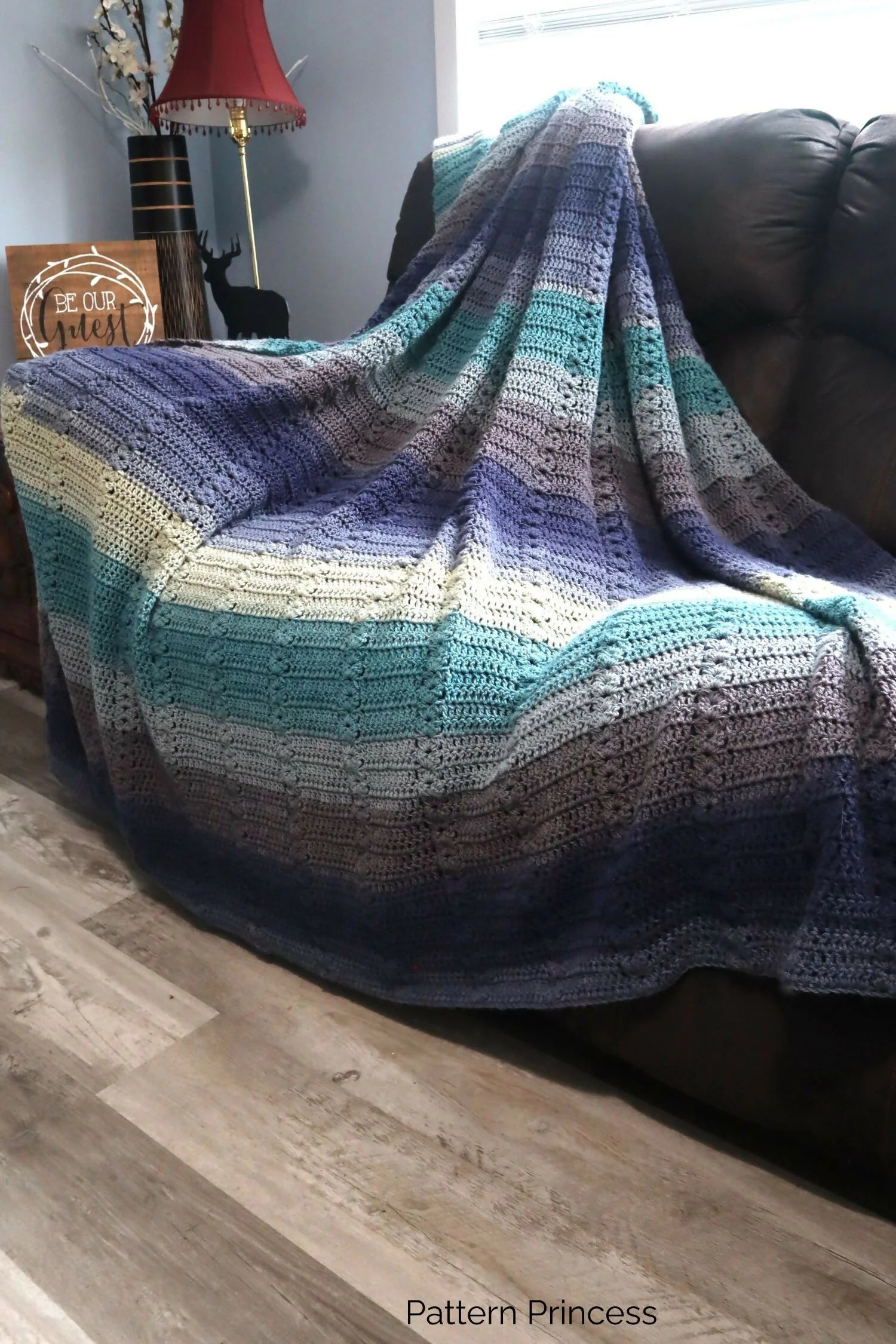 Double Crochet Puff Stitch Heart Blanket (Crochet)