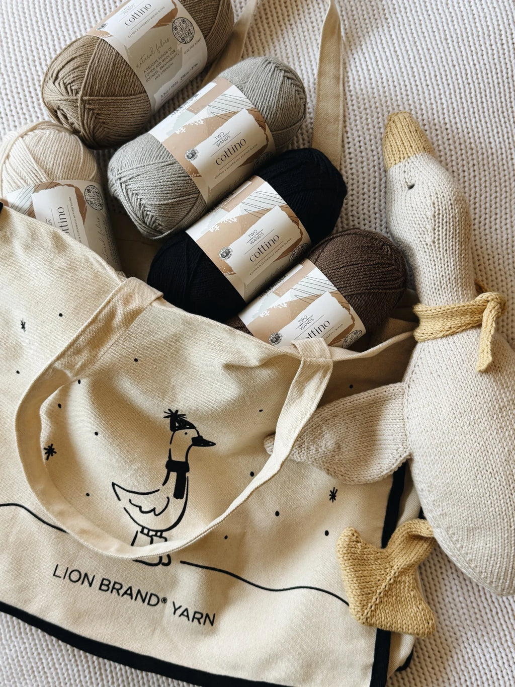 Lion Brand Canvas Goose Tote