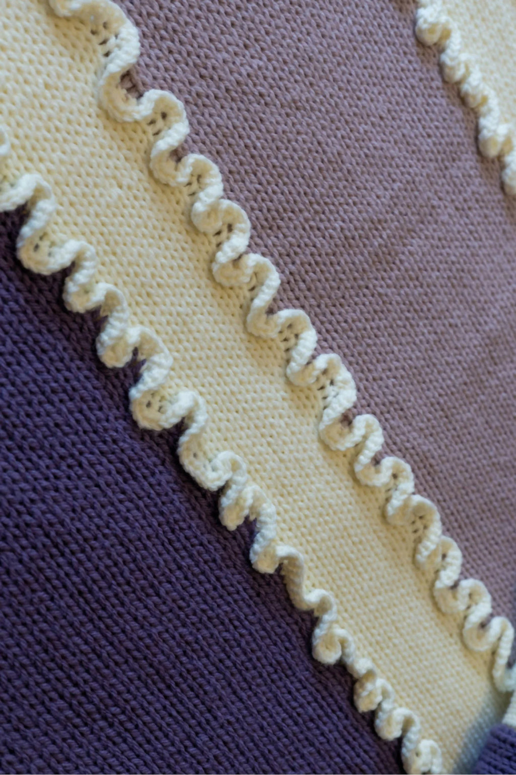 Horizontal Stripes Blanket With Optional Ribbing (Circular Knitting Machine)