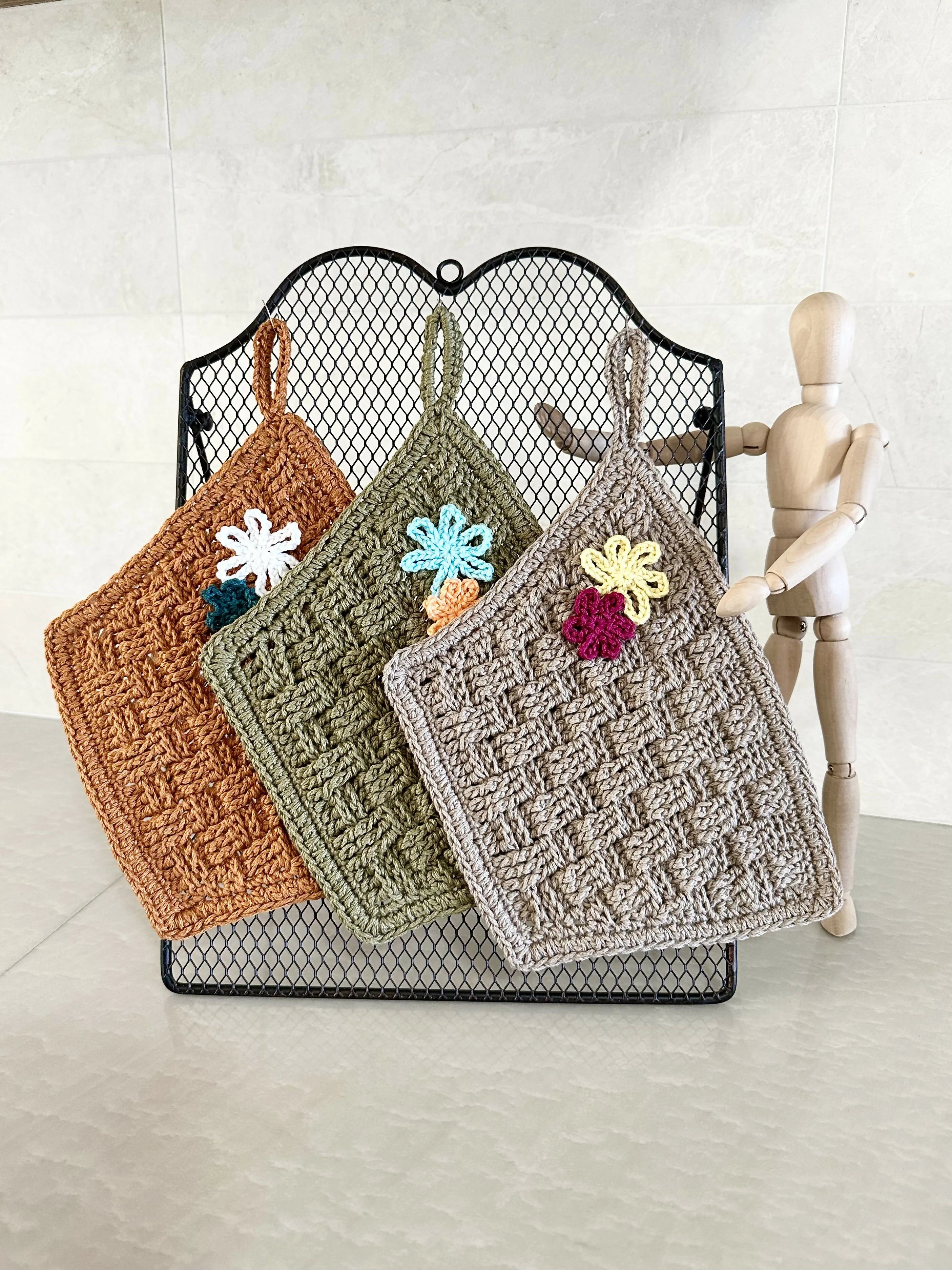 Wicker Basket Trivet or Potholder (Crochet)